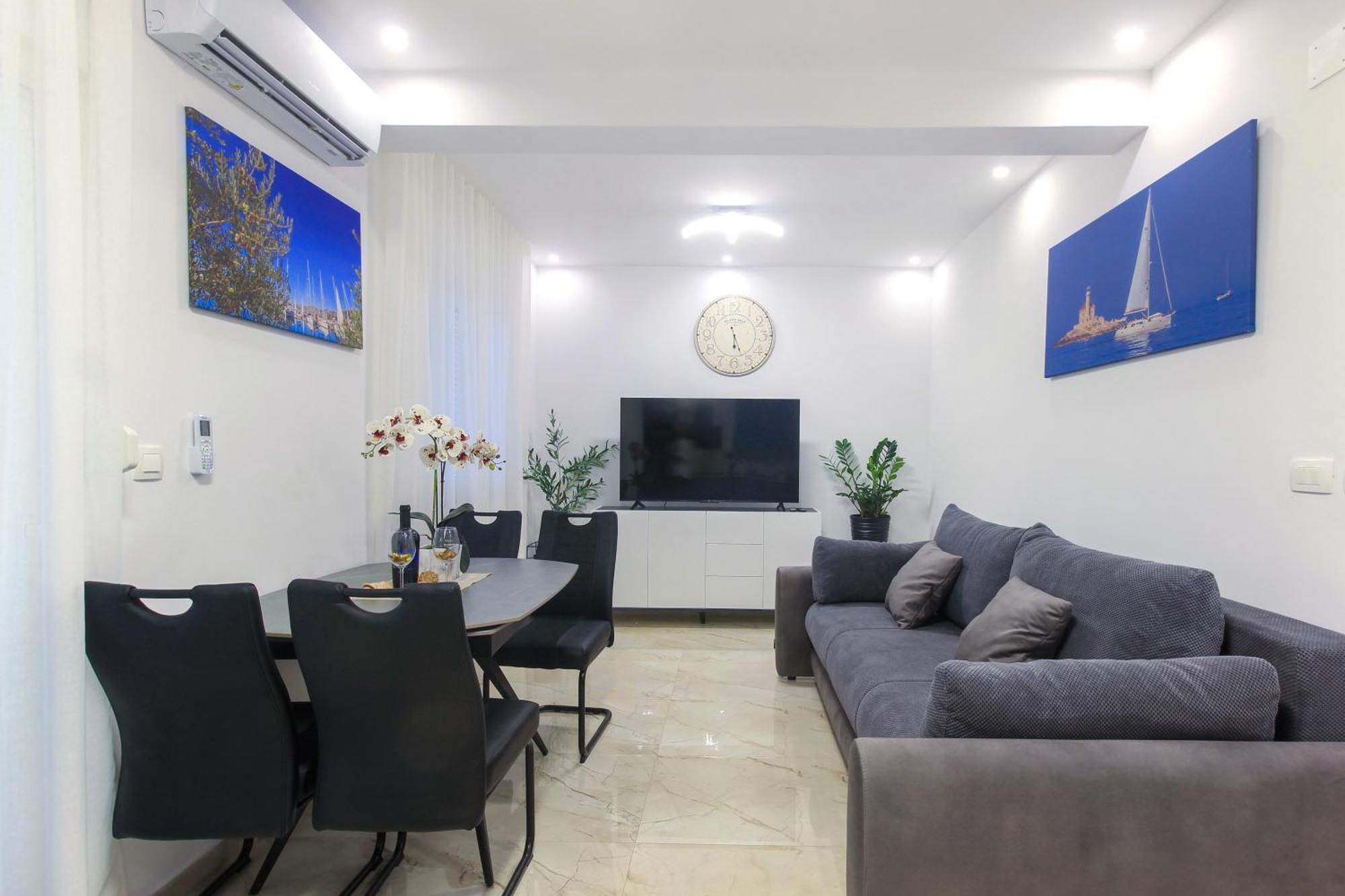 Ražanj Panoramic Apartment Malis מראה חיצוני תמונה